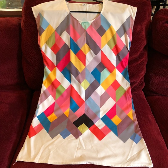 Fun pretty dress - Picture 1 of 3